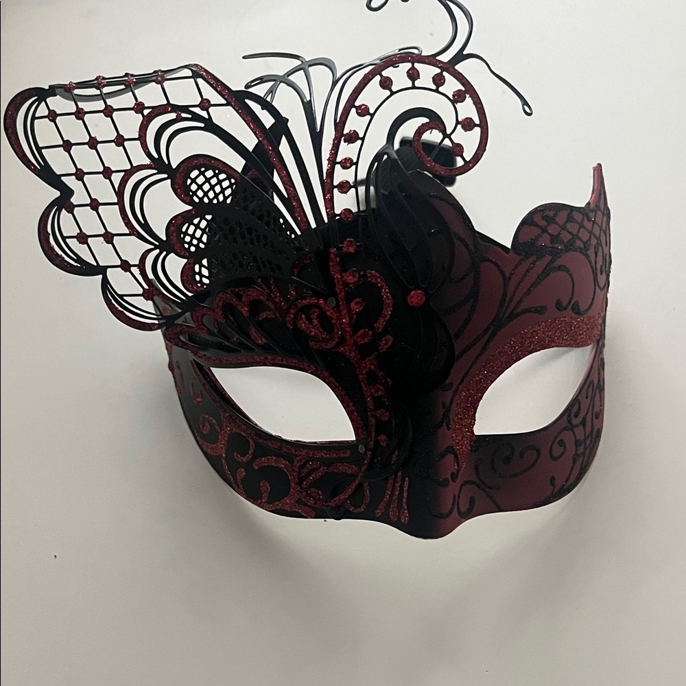 Elegant Black and Red Masquerade Mask